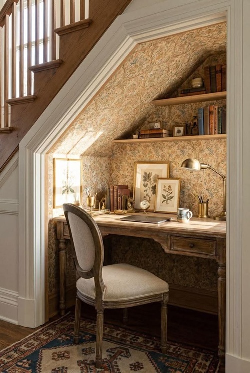 Classic Vintage Under Stair Home Office : woodykiss